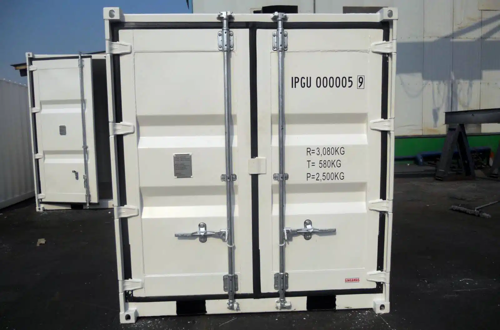 7ft storage container for industrial use