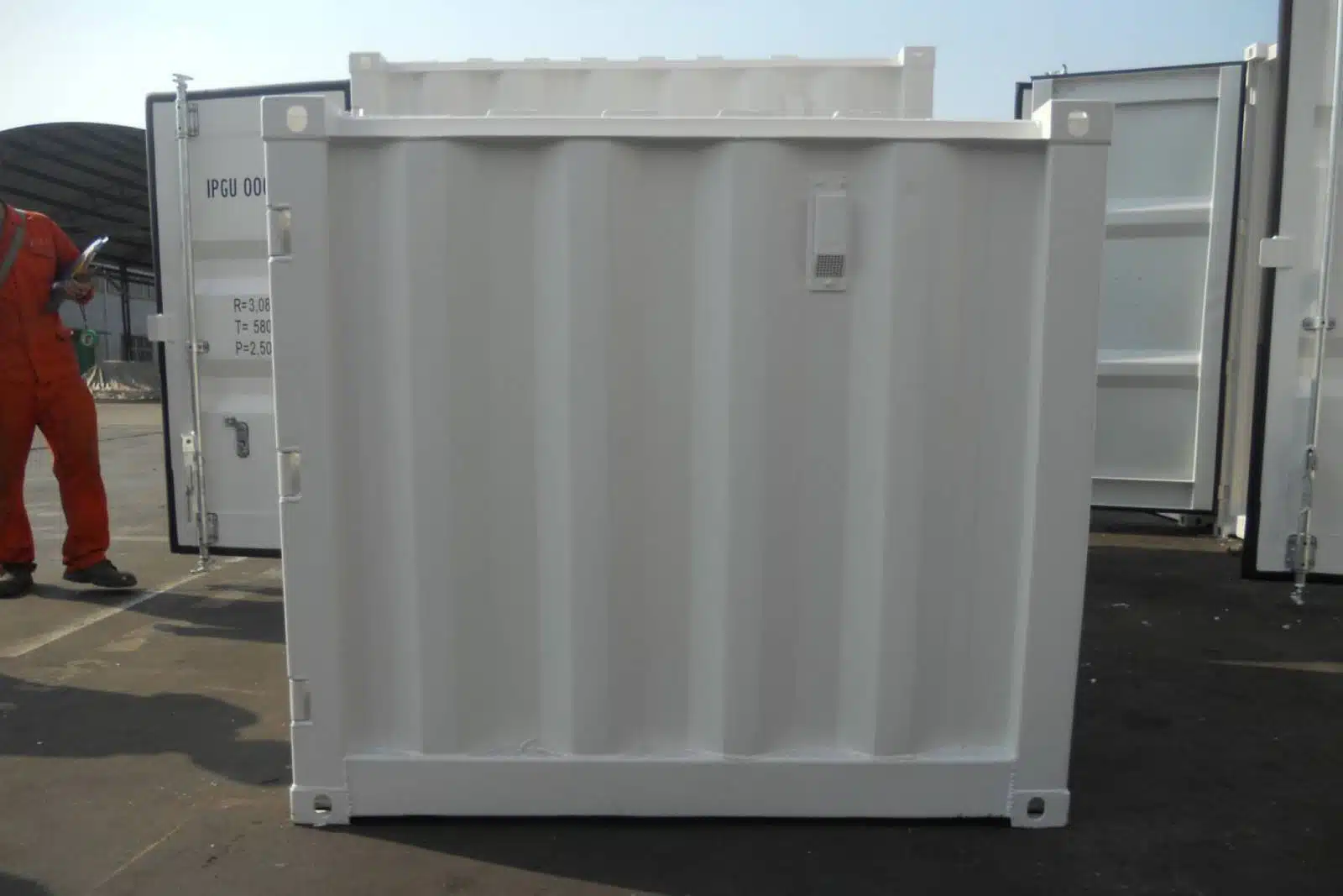 5ft long storage container for industrial use