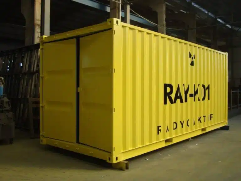 Container outfitted to store radioactive material